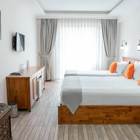 Отель Infinity 3*