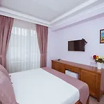 Infinity 3* فتحية