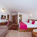 فندق Infinity 3*