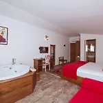 Hotel Infinity