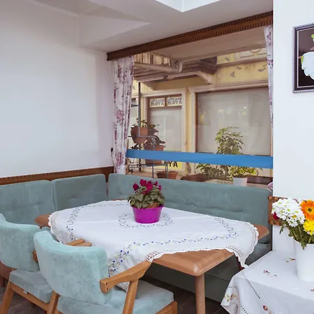 Infinity فندق 3*